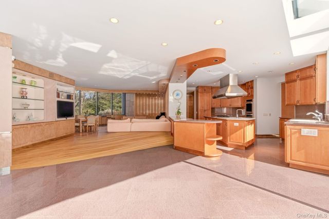 101 Wheatley Road, Old Westbury, NY 11568