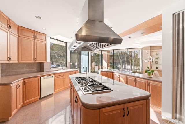 101 Wheatley Road, Old Westbury, NY 11568