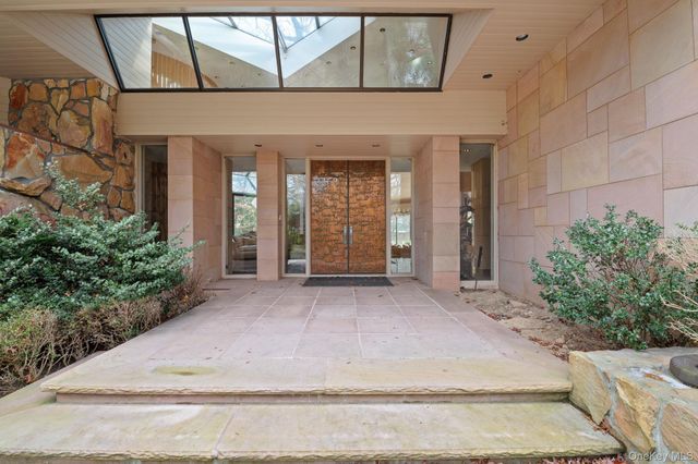 101 Wheatley Road, Old Westbury, NY 11568