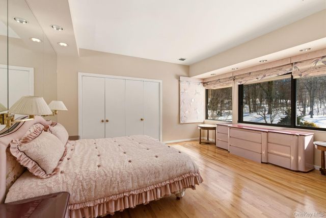 101 Wheatley Road, Old Westbury, NY 11568