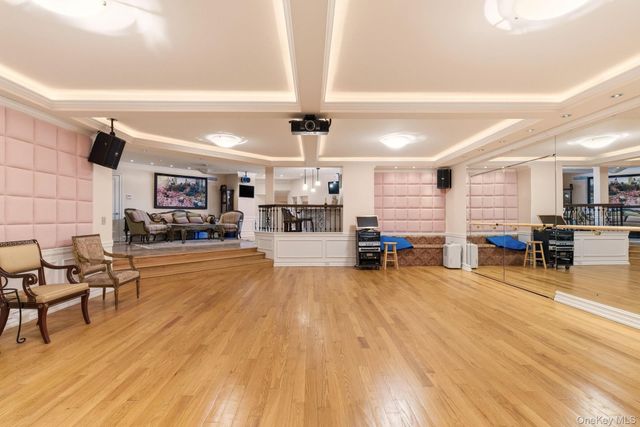 101 Wheatley Road, Old Westbury, NY 11568