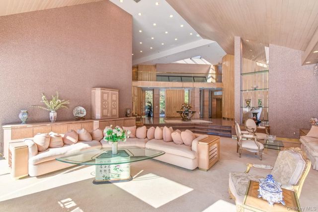 101 Wheatley Road, Old Westbury, NY 11568