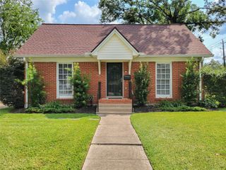 6608 Rockbridge Lane, Houston, TX 77023
