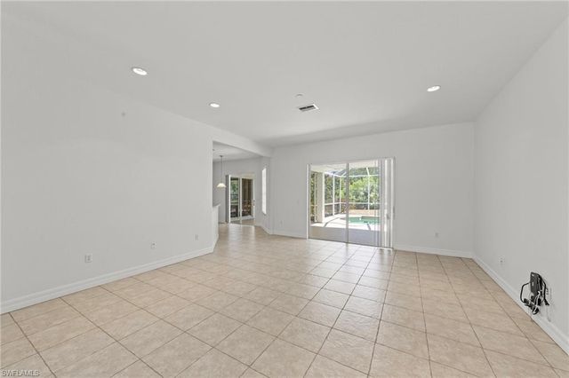 9623 Springlake CIR, Estero, FL 33928