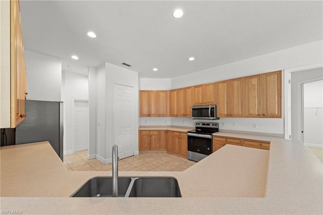 9623 Springlake CIR, Estero, FL 33928