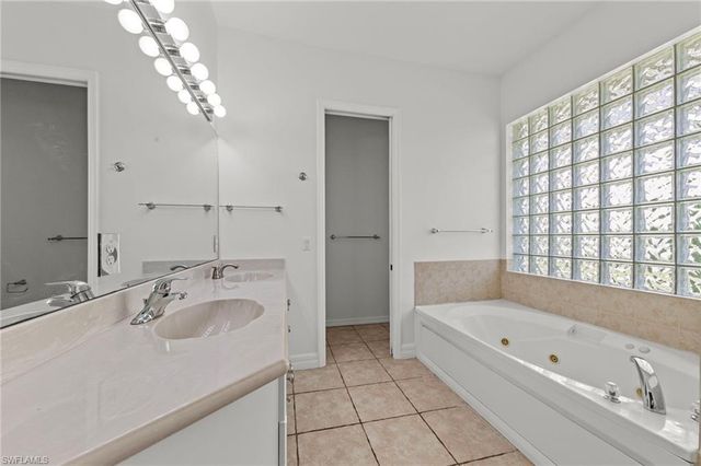 9623 Springlake CIR, Estero, FL 33928