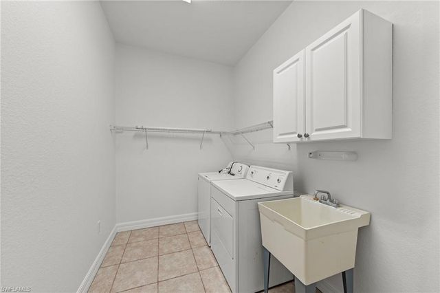 9623 Springlake CIR, Estero, FL 33928