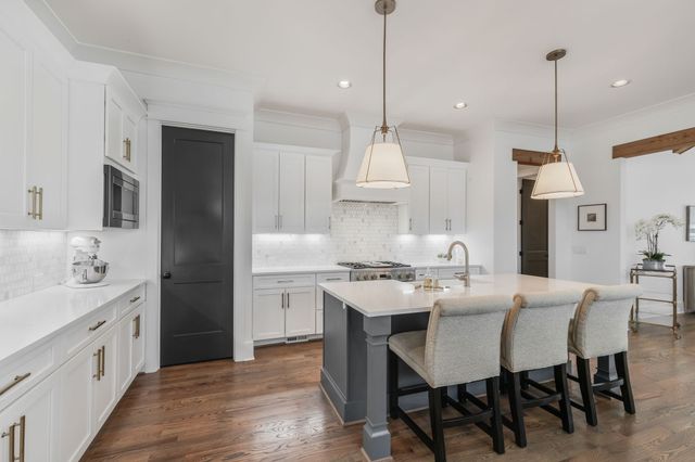 59 Brookwood Ter, Nashville, TN 37205