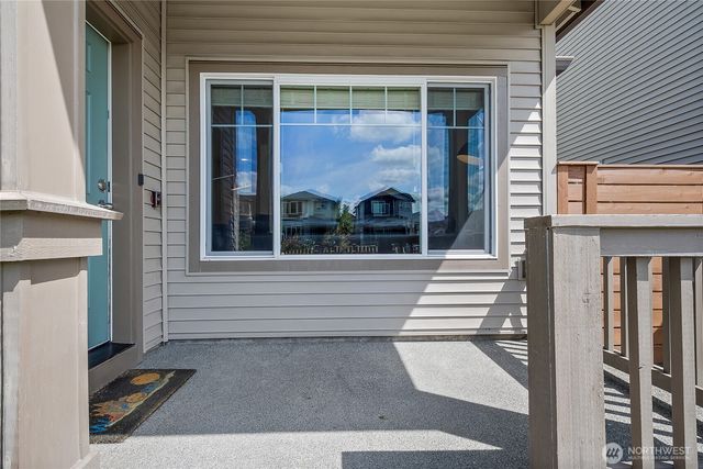 990 43rd Court NE, Auburn, WA 98002