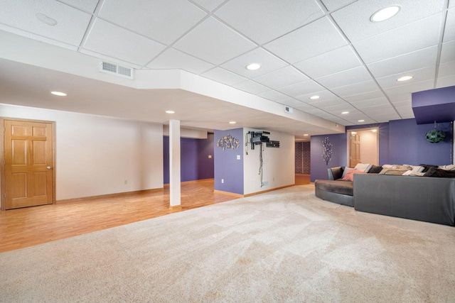 W127S9686 Scott Krause DRIVE, Muskego, WI 53150