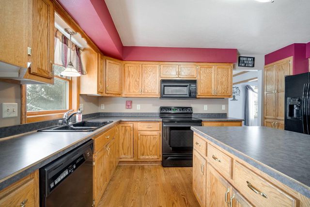 W127S9686 Scott Krause DRIVE, Muskego, WI 53150