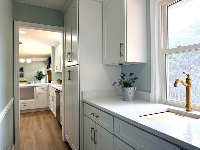 5304 Gale DR, Virginia Beach, VA 23464