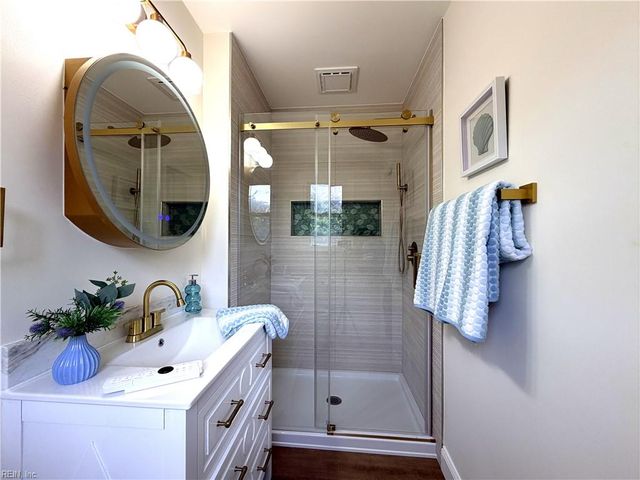 5304 Gale DR, Virginia Beach, VA 23464