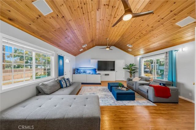 2956 Ladoga Avenue, Long Beach, CA 90815