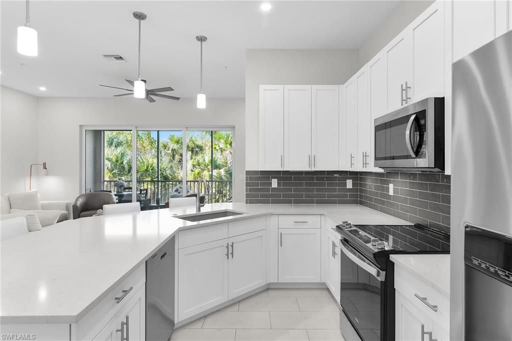 268 Indies DR E 202, NAPLES, FL 34114 — photo 3