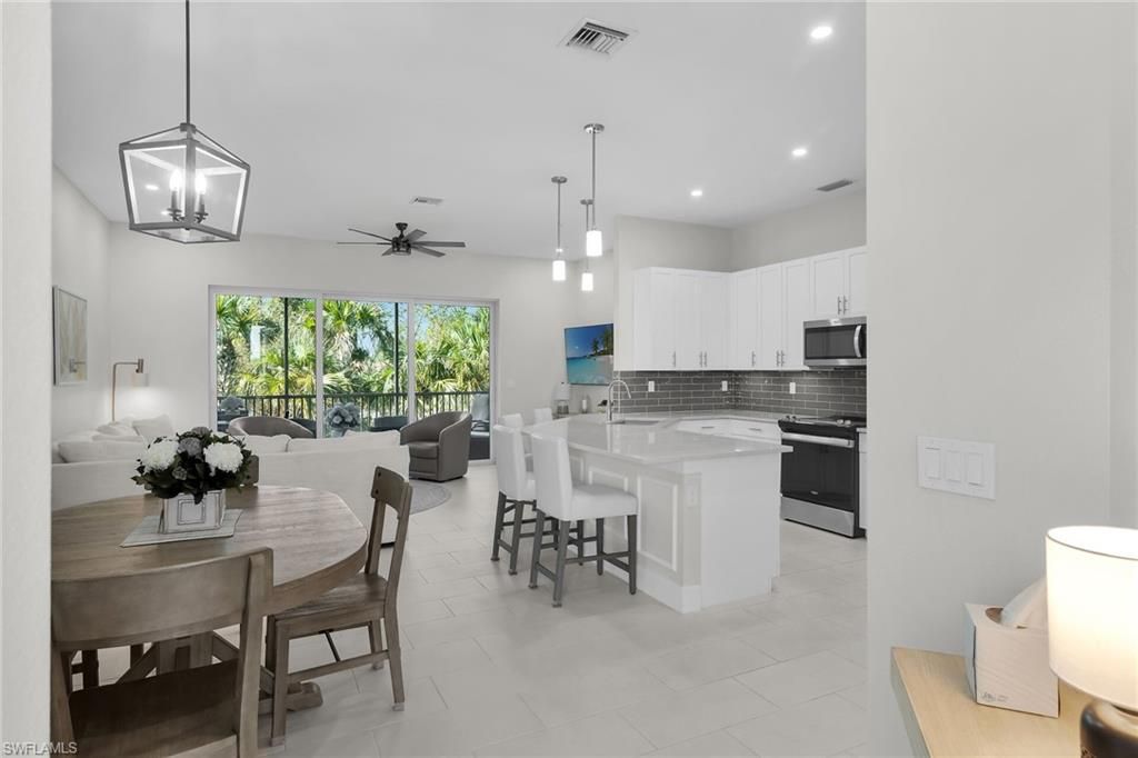 268 Indies DR E 202, NAPLES, FL 34114 — photo 4