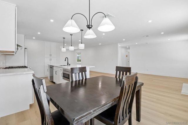 16763 Pinata, San Diego, CA 92128