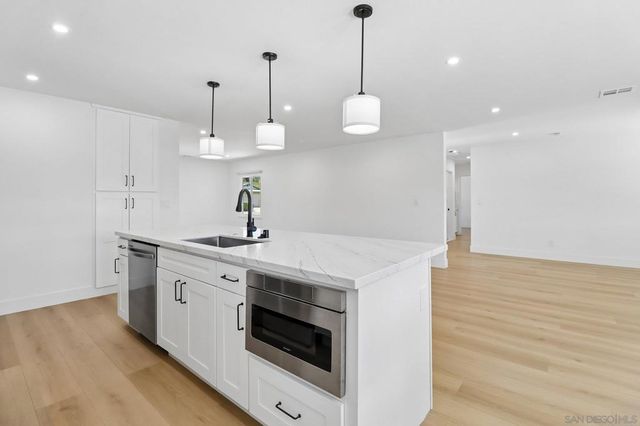 16763 Pinata, San Diego, CA 92128