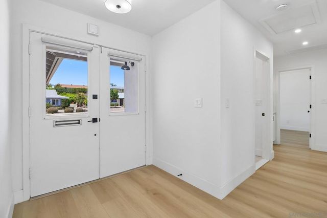 16763 Pinata, San Diego, CA 92128
