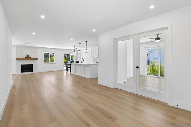 16763 Pinata, San Diego, CA 92128