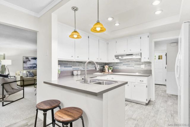 4061 Caminito Dehesa, San Diego, CA 92107