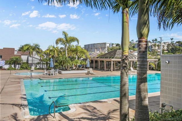 4061 Caminito Dehesa, San Diego, CA 92107