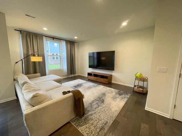 43590 Chancellor Lane, Novi City, MI 48375