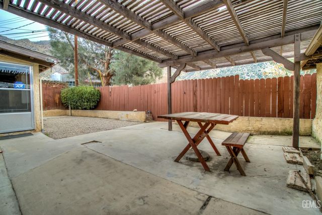 112 Buena Vista Drive, Kernville, CA 93238