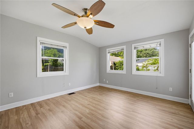 53 Woodman Park, Irondequoit, NY 14609