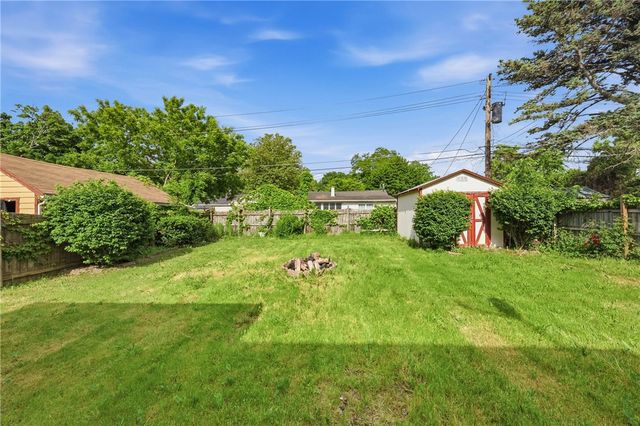 53 Woodman Park, Irondequoit, NY 14609