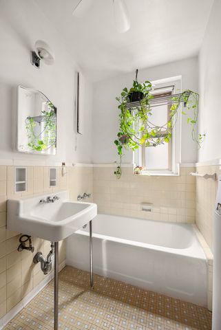 9437 SHORE Road E4, New York City, NY 11209