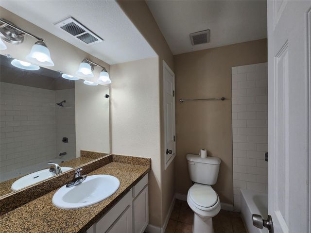 17401 Red Oak Drive 100, Houston, TX 77090