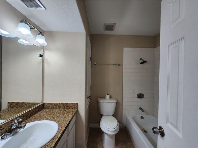 17401 Red Oak Drive 100, Houston, TX 77090