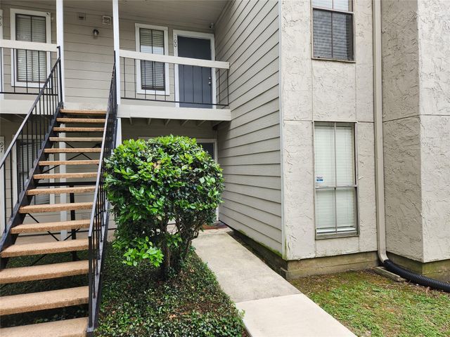 17401 Red Oak Drive 100, Houston, TX 77090