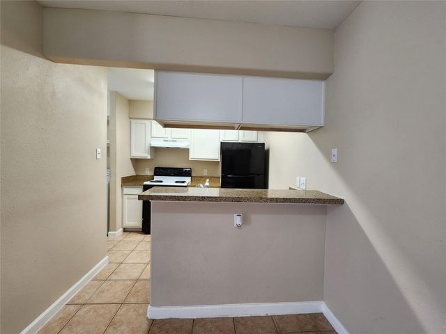 17401 Red Oak Drive 100, Houston, TX 77090