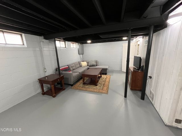 2026 Kensington Road, Toledo, OH 43607