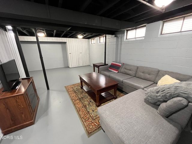 2026 Kensington Road, Toledo, OH 43607