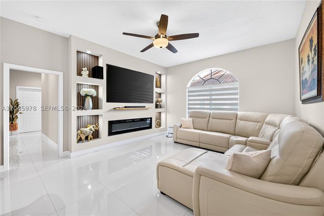 12617 NW 23rd St, Pembroke Pines, FL 33028