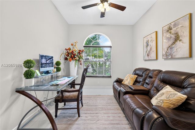 12617 NW 23rd St, Pembroke Pines, FL 33028