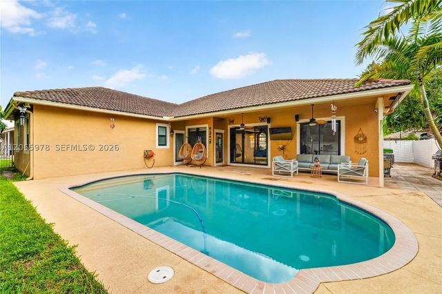 12617 NW 23rd St, Pembroke Pines, FL 33028