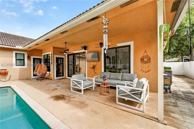 12617 NW 23rd St, Pembroke Pines, FL 33028