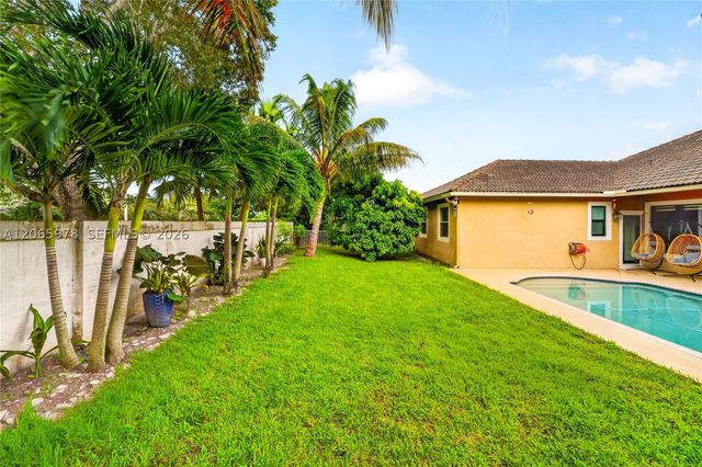 12617 NW 23rd St, Pembroke Pines, FL 33028