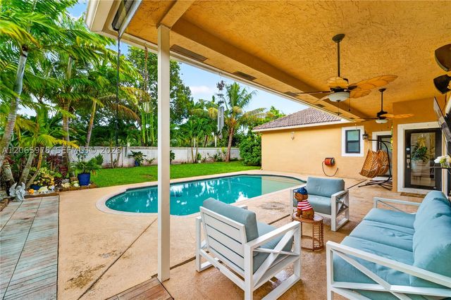 12617 NW 23rd St, Pembroke Pines, FL 33028