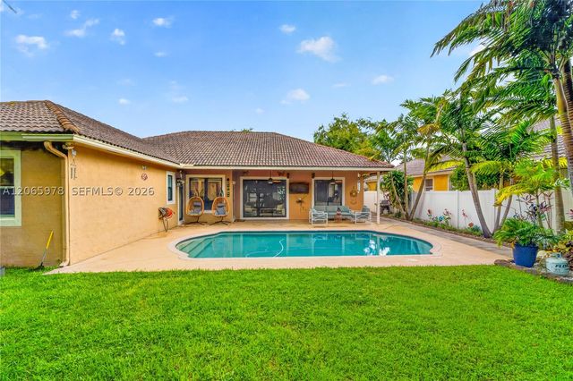 12617 NW 23rd St, Pembroke Pines, FL 33028