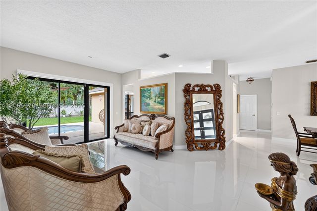 12617 NW 23rd St, Pembroke Pines, FL 33028
