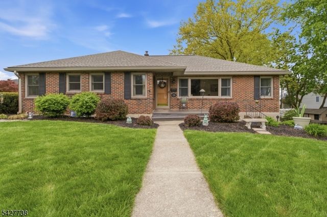 106 Liggett Blvd, Pohatcong Twp., NJ 08865