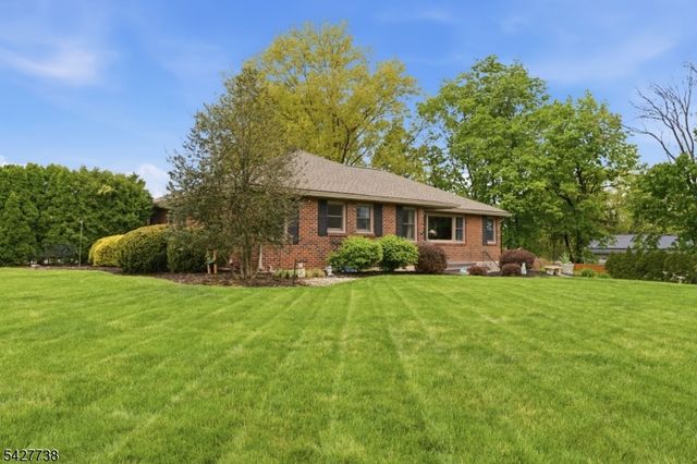 106 Liggett Blvd, Pohatcong Twp., NJ 08865