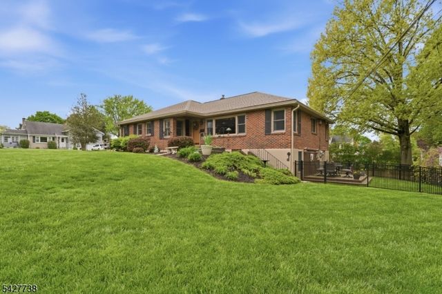 106 Liggett Blvd, Pohatcong Twp., NJ 08865