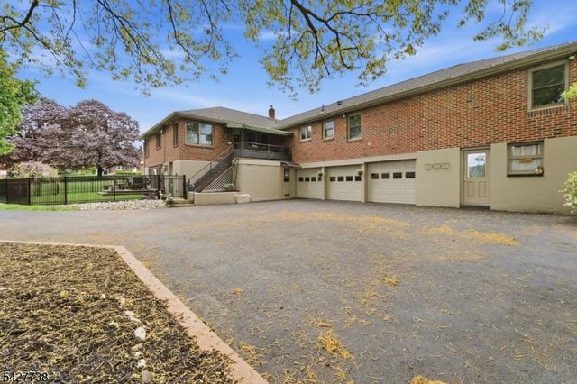 106 Liggett Blvd, Pohatcong Twp., NJ 08865
