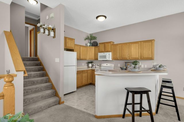 20062 Heritage Drive, Lakeville, MN 55044